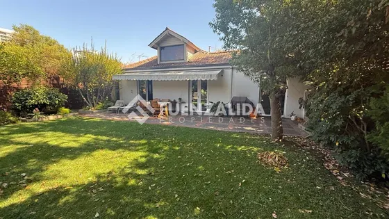Casa En Venta De 3 Dorm. En Ñuñoa