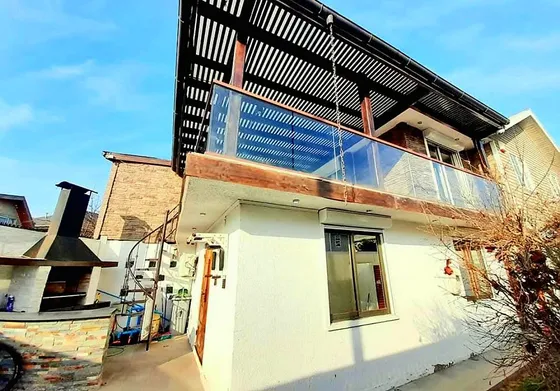 Venta Casa De Lujo En Maipú Recinto Cerrado 5h 3b 1e
