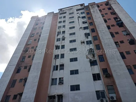 Vende 7 Espacios En Uno Solo, Moderno Y Bien Acondicionados Diseñados Ideal Para Consultorios, Oficinas O Laboratorios 25-8390 Eloisa Mejia