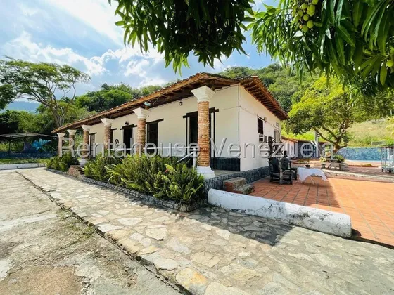 Jip 25-9383. Rentahouse Vende Expectacular Posada Con 6273 Mts2, 10 Habitaciones, 10 Baños, Piscina, Parrillera, Hermosa Vista A La Montaña. En Choroni, Aragua