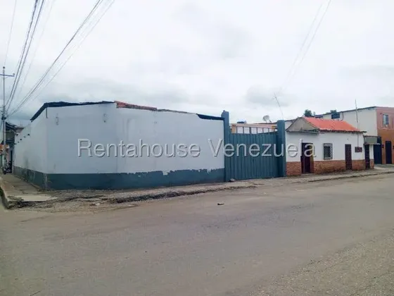 Jesus Escalona Vende Casa Comercial En El Centro-oeste De La Ciudad Ubicación Estratégica En Barquisimeto