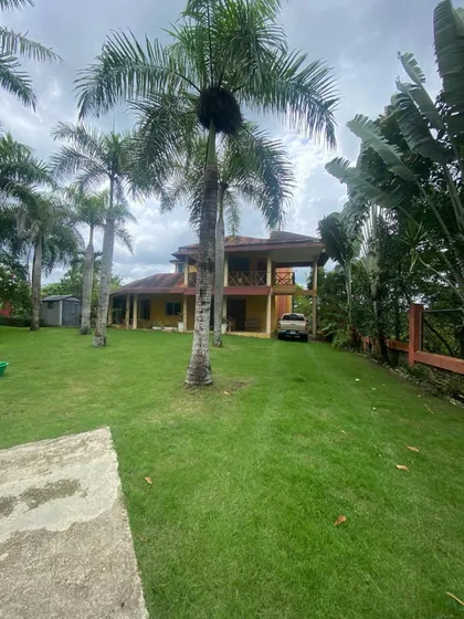 For Sale Finquita Con Villa Vacacional En San Cristobal Recibo Una Parte En Permuta Vehiculos U Apartamento