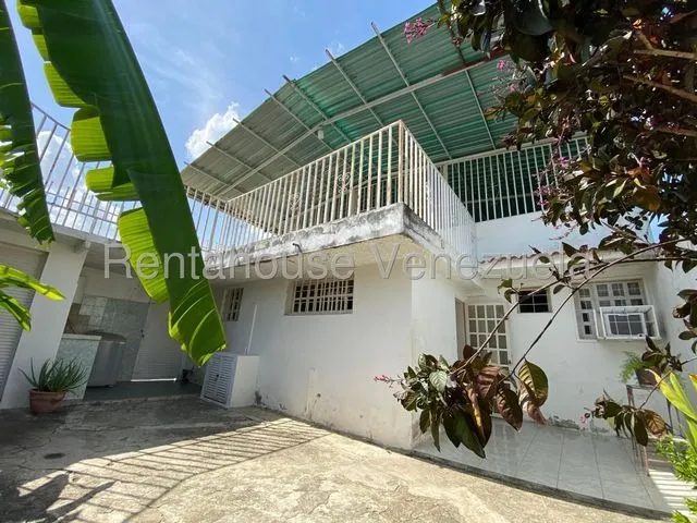 Gbf 25-15426 S. J. Morros Vendo Amplia Y Bella Casa Con Terreno Contácteme Ya