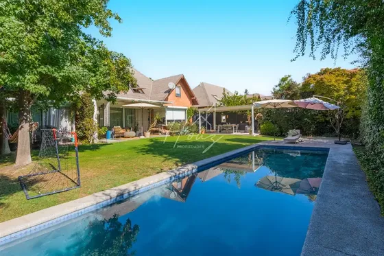 Espectacular Casa En Venta De 6 D En Peñalolén - Las Pircas