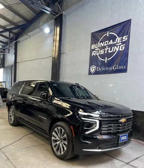 Chevrolet Suburban 6.2 High Country 4x4 At