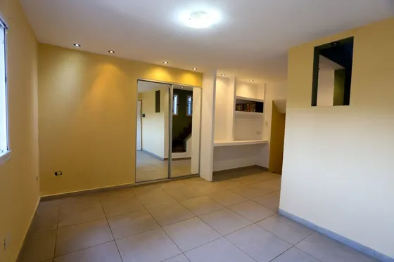 Departamento 2 Amb En Venta En Burzaco Tipo Duplex