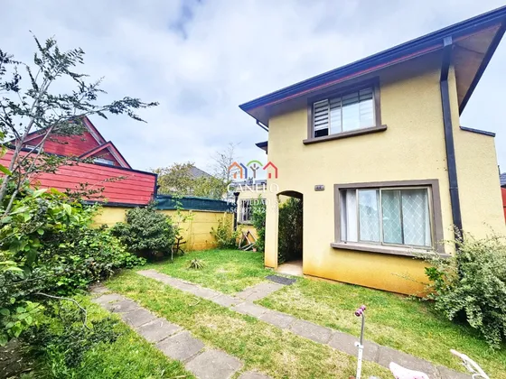 Cómoda E Iluminada Casa En Venta 3d2b, San Pedro De La Paz.