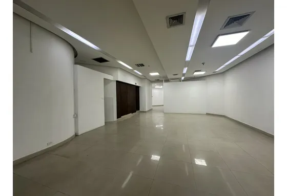 Local En Venta, Sector Avenida Oriental - Medellín