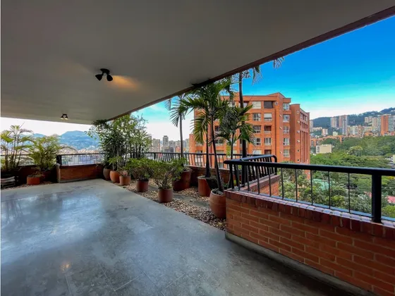Venta De Apartamento En El Poblado