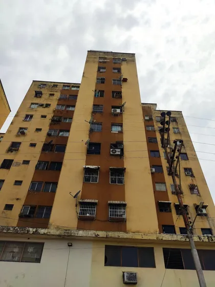 Mirlin Vende Apto Av. Bolivar Sur Edificio Don Guillermo. Valencia 60-28