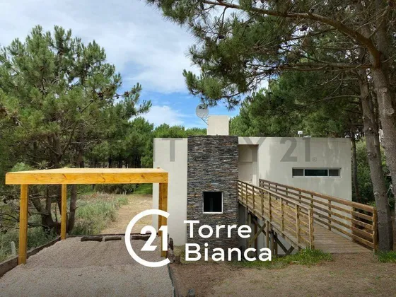 Casa De 5 Ambientes En Alquiler Mensual Hasta Diciembre En Costa Esmeralda, Partido De La Costa.
