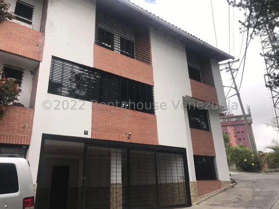 Esplendido Townhouse De 3 Niveles En Carrizal. Mg
