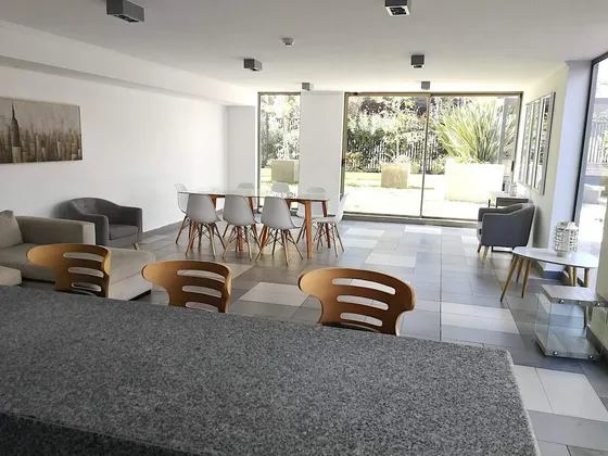 Departamento 2 Dormitorios, Edificio En Macul