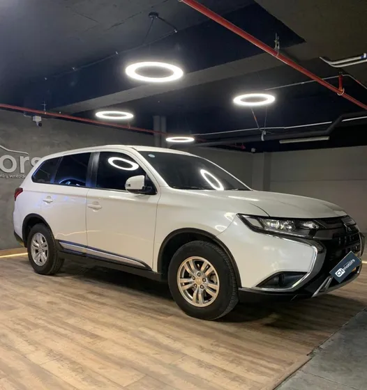 Mitsubishi Outlander 2.4 Kaiteki