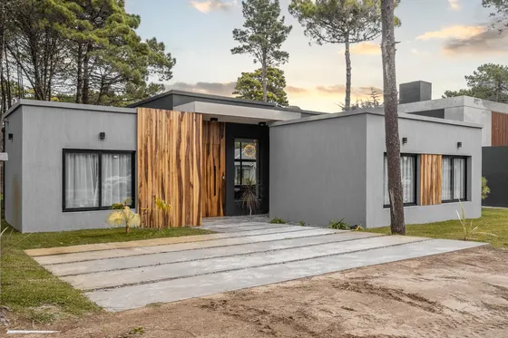 Casa En Venta 5 Ambientes Pinamar Pioneros