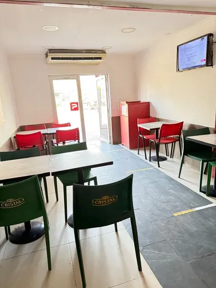Local Comercial En Av Recoleta, Ideal Para Comida Trifasica