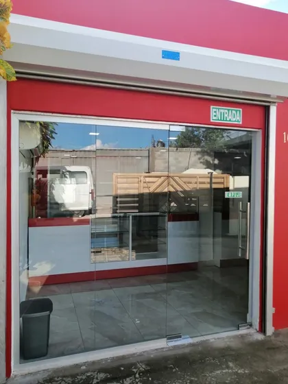 Local En Venta Con Dos Apartamentos Autopista De San Isidro 
