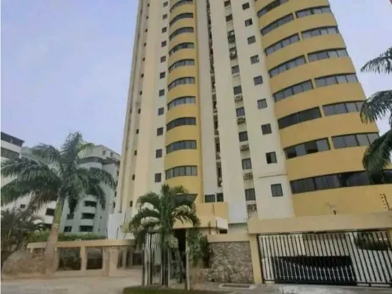 Apartamento En Alquiler Urb Trigaleña Pe-9207744