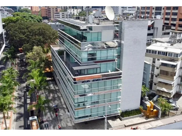 Local /oficina En Alquiler En Las Mercedes 437 M2 A Pie De La Calle