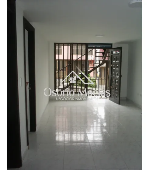 Venta De Casa Con Renta En Barrio Colombia 