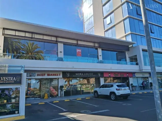 Local Com Grande En Stripcenter En Av Concón-reñaca, Concon