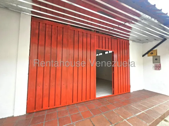 Raiza Suárez Alquila Local De 42m2 A Pie De Calle Ubicado En El Centro De Yaritagua 2 5 2 2 2 7 3 Con Alto Tráfico Vehicular Y Peatonal Ideal Para El Crecimiento De Tu Negocio