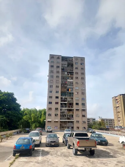 Best House Vende  Apartamento En Quenda Residencia ( Alpes 2 )