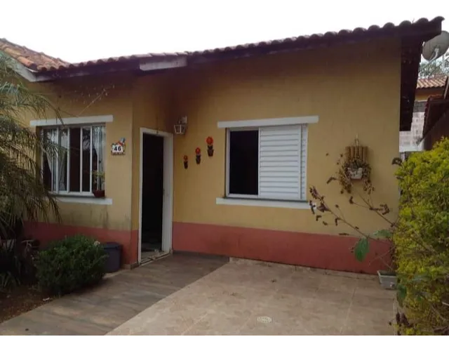Casa 2 Dormitórios. Condomínio San Marino