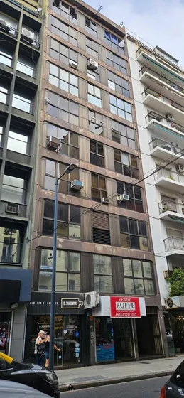 Excelente Oficina De Dos Pisos En El Límite De Recoleta Y Retiro, Ciudad Autonóma De Buenos Aires.