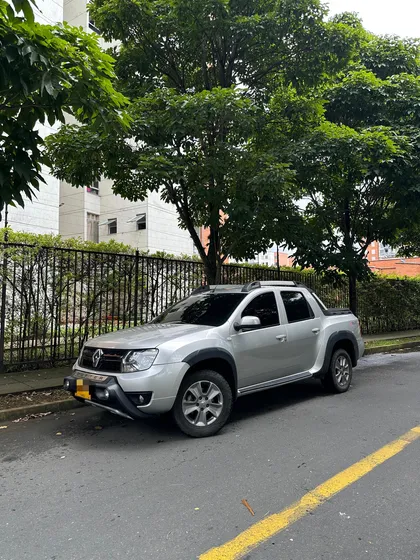 Renault Duster Oroch 2.0 Intens 4x4