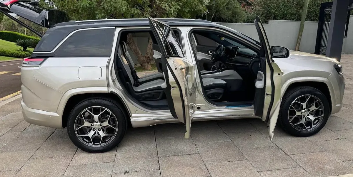 Jeep Commander 2022 1.3 Overland Turbo Flex Aut. 5p — foto 5