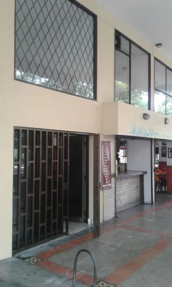 Local En Arriendo En Santa Mónica Residencial. Cod A6539