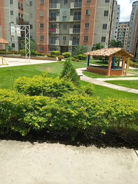 Apartamento Semi Amoblado En Monte Mayor - San Diego. L.m