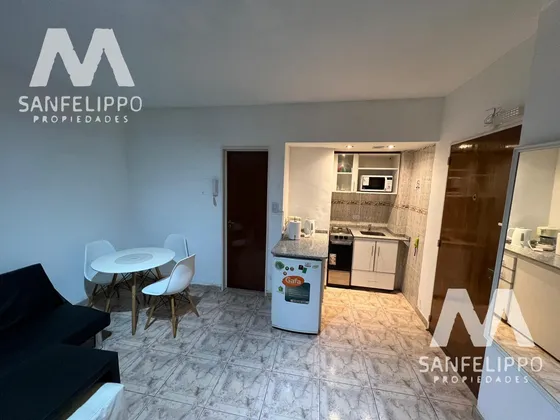 Departamento Alquiler En Av. Corrientes Al 1600 - San Nicolas