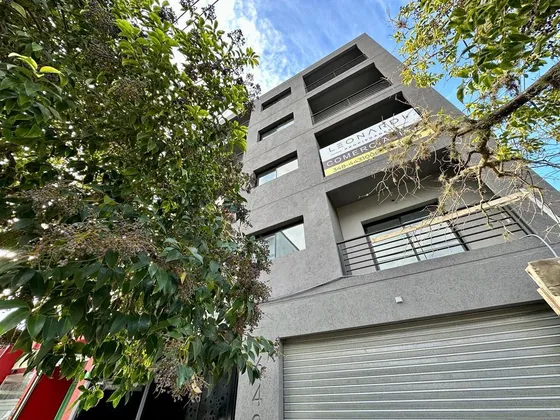 Departamento Dos Ambientes Con Cochera En Belén De Escobar