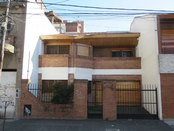 Casa En Venta En Caseros