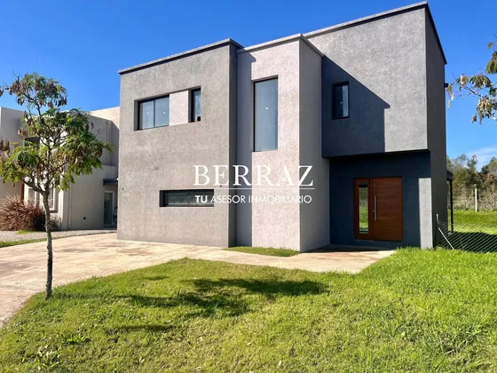 Casa Venta 4 Dormitorios Barrio Acacias Lote De 525 M2 Puertos Escobar