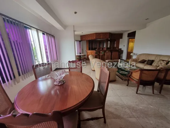 Julian Galindez Vende Amplio Apartamento En Urbanizacion El Parral Barquisimeto  #25-24666