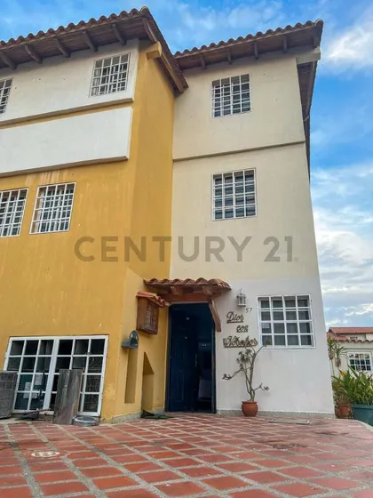 Casa Tipo Town House En Venta  Lecheria Villas Martinique