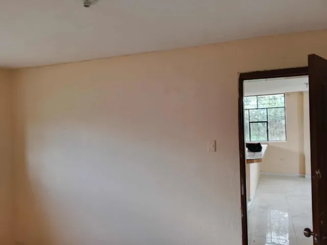 Casa De Dos Habitaciones Con Terreno De 394 Metros