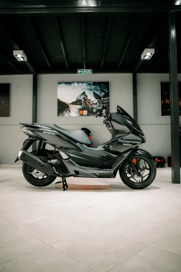 Honda Pcx 160 0km 2025 - Honda Resonancias