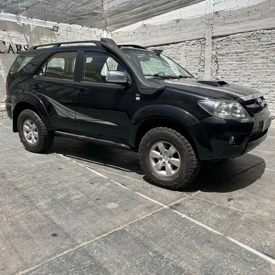 Toyota Hilux Sw4 3.0 Srv Cuero At