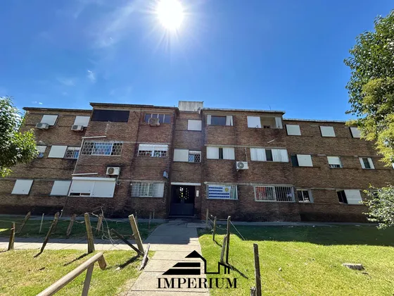 Gran Oportunidad !!venta De Apartamento En La Calle Leandro Gomez , Piedras Blancas