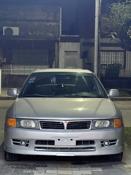 Mitsubishi Lancer Glxi