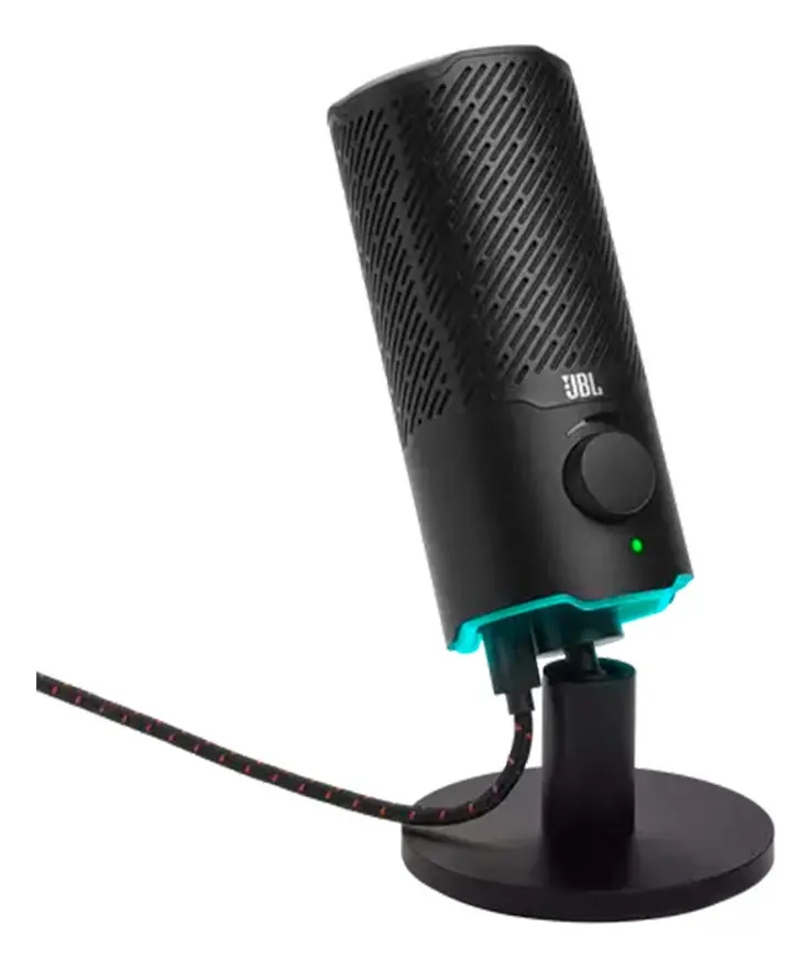 Microfone JBL Quantum Stream preto em um suporte com base redonda, com iluminação RGB azul e cabo visível.