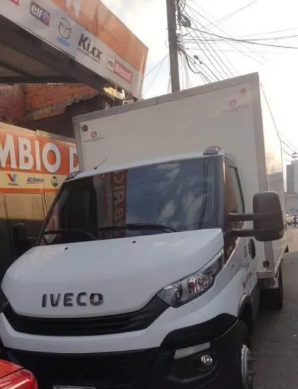 Iveco Daily Y 70 I4 G   Gas Natural, Furgon Panamericana