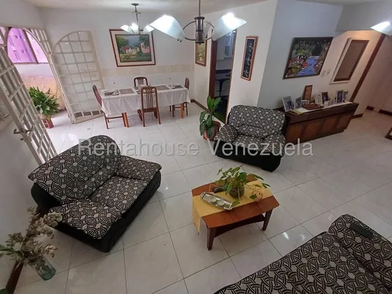 Dc Apartamento En Venta En Lomas Del Avila 25-23282 Yf