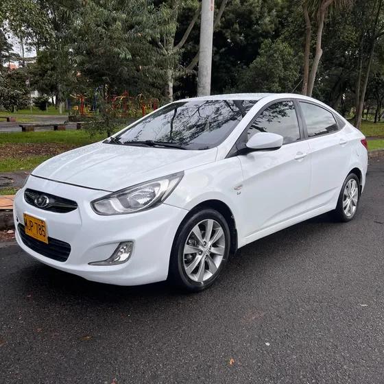 Hyundai Accent 1.6l 4 P