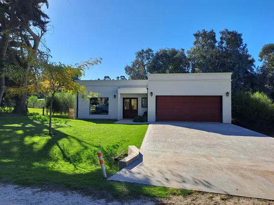 Chapadmalal. Venta Casa Barrancas De San Benito, 3 Ambientes Con Pileta.