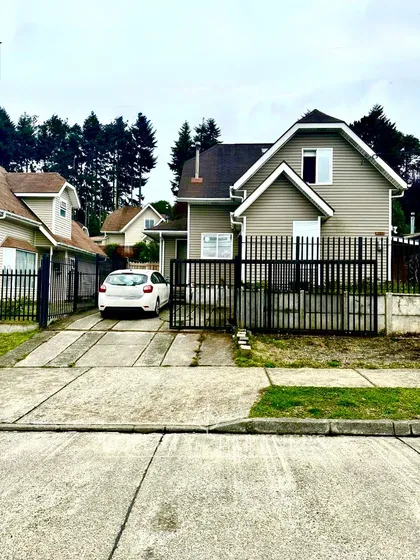 Casa En Venta Con Excelente Ubicación En Puerto Va...